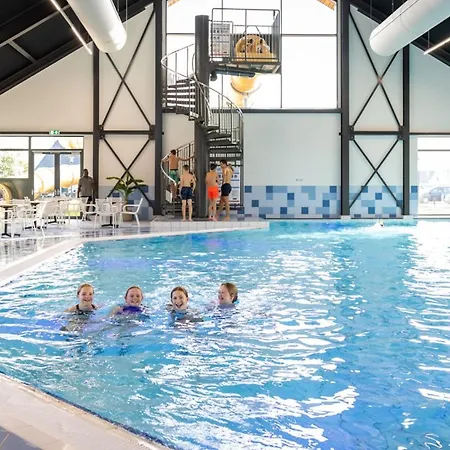 Wellness With Sauna, Outdoor Bath And Shower, Parc Maasresidence Villa Thorn