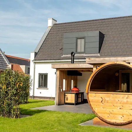 Villa Wellness With Sauna, Outdoor Bath And Shower, Parc Maasresidence