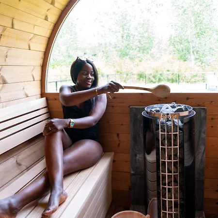 Вилла Wellness With Sauna, Outdoor Bath And Shower, Parc Maasresidence *