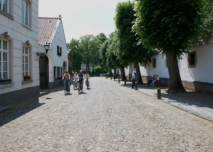 Wellness With Sauna, Outdoor Bath And Shower, Parc Maasresidence * 토른